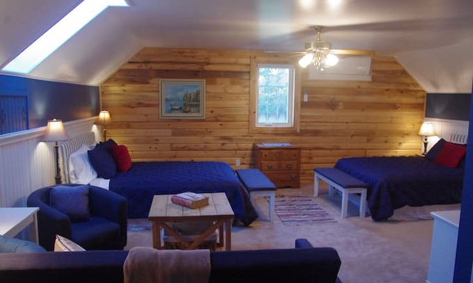 Pine Bush House | Tranquil Acres' North Suite on Quiet Country Road