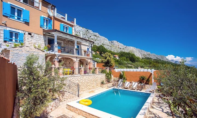 Jesenice Villa | VILLA DIANA with private pool, 4 bedrooms, 10 persons max