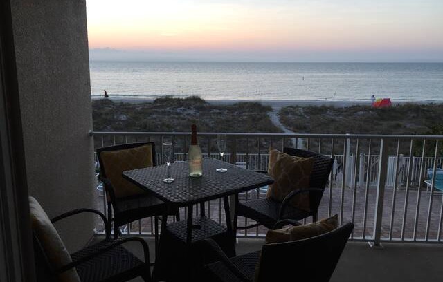 Indian Rocks Beach Apartment | Oceanway 202 Paradise on the Gulf Full Oceanfront