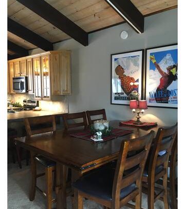 Jackson Apartment | Beautiful Linderhof Condo!