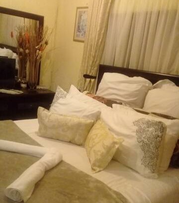 Newlands East Bed & Breakfast | Snamile'home