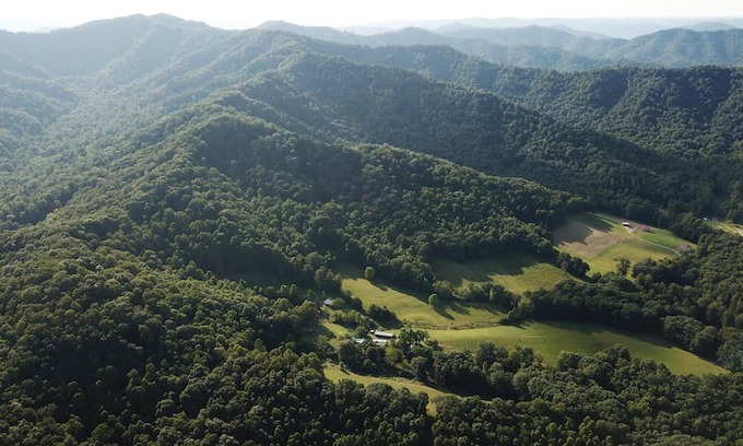 Fayetteville Other | Gorgeous Guesthouse at Five Springs Farm