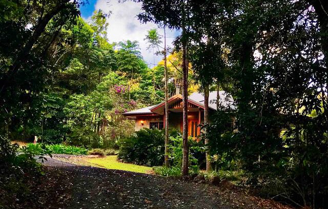 Speewah House | Cairns Tablelands - Luxury Rainforest Cottage