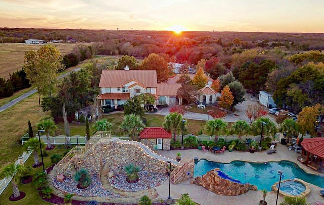 Ellis County Other | Your Very Own Private Paradise