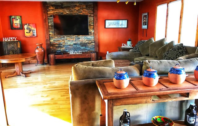 Okanagan-Similkameen House | Toes in the Sand Beach House