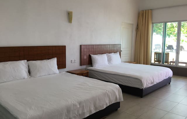 Air Hangat Villa | Labu Labi Residence - Family Room 1