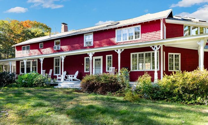 Brunswick House | The Red House