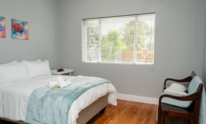 Port Elizabeth Apartment | Strebla Guest Apartments No 13