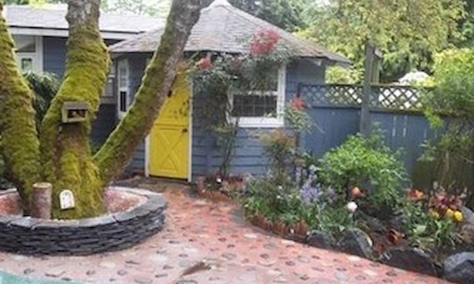 Cordova Bay House | Mulberry Cottage, Hot-tub, Self-Contained, Quaint