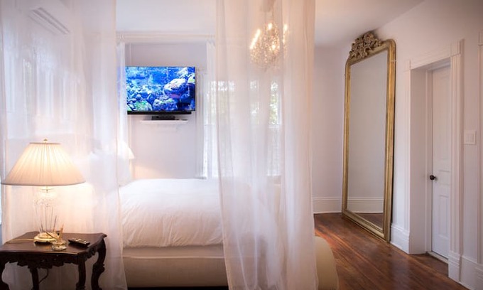 Bethlehem House | Dr&Sir Princess Suite HistoricDistrict 5StarLuxury
