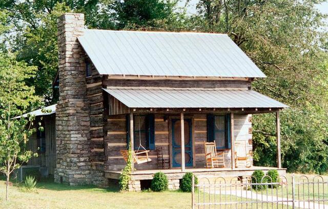 Cornersville Cabin | Clock Creek Cabin (Lairdland Farm)