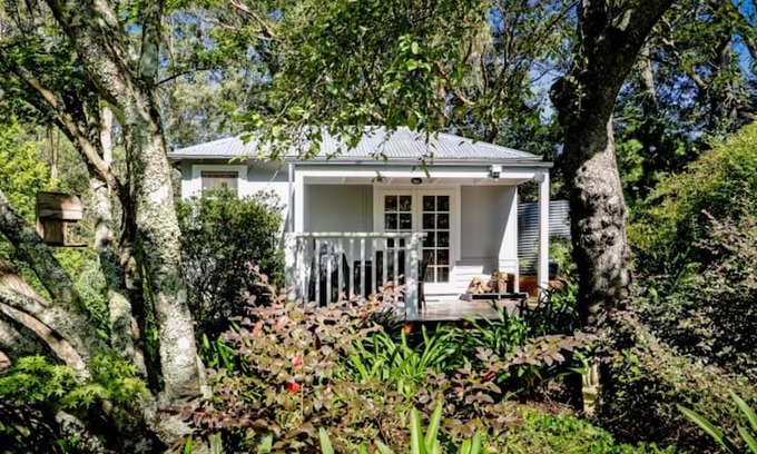Bundanoon Cabin | Historic Corinda Cottage, quaint and inviting.