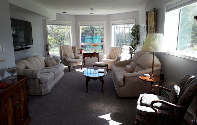 East Kootenay House | PLUM TREE INN