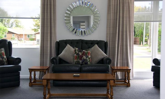 Blenheim Cabin | Fully equipped Crofters Cottage for up to 6 people