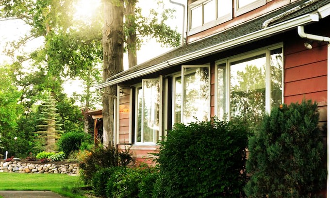 Angola House | Large Hickory Point Cottage on Lake James