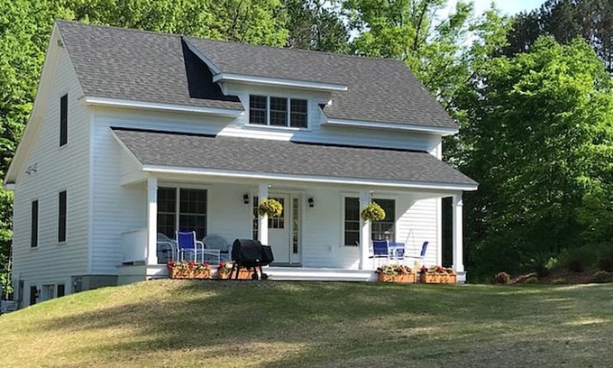 Cooperstown House | Oaks Creek Guest Cottage