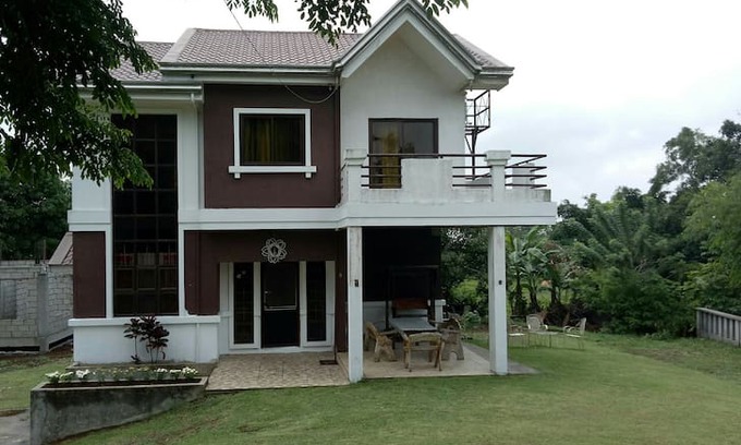 Canlubang House | R house Tagaytay