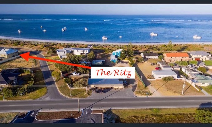 Lancelin Apartment | The Ritz On The Bay. Luxurious Apartment for You.