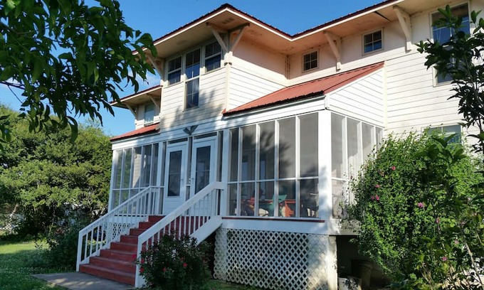 Redwood House | Lake house on eagle lake