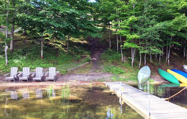 Wetmore Cabin | Falling Rock Lodge on Beautiful Powell Lake