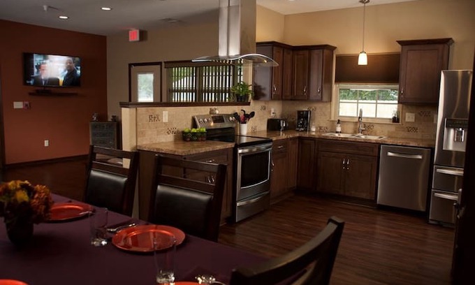 Towanda House | Warden House - Luxury in small town Towanda, KS