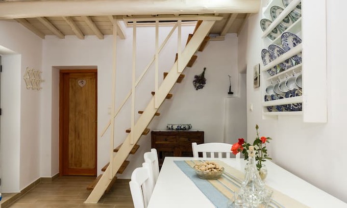 Milia House | Lithos House Kalathenes