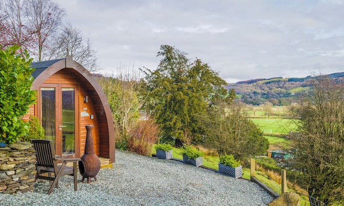 Coniston Cabin | Pod Cottage, Howe Farm, Coniston -PEACEFUL HEAVEN!