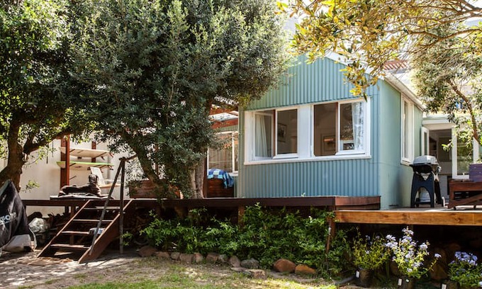 Hout Bay House | The Shack - Right on the beach
