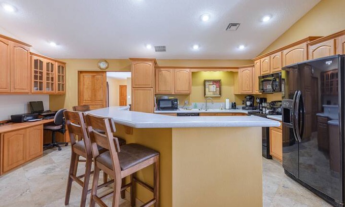 Peoria House | Home Away from Home, LLC