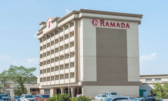 Southside Hotel | Ramada by Wyndham Edmonton South