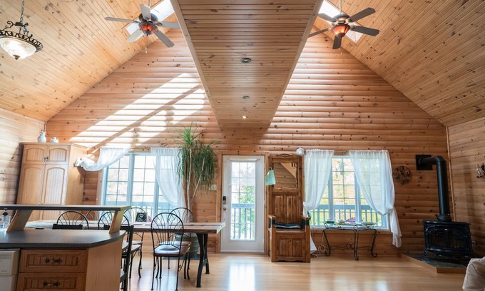 Blue Sea Cottage | Spacious, Cozy Waterfront Cottage with Hot-tub and Sauna in Beautiful BlueSea QC