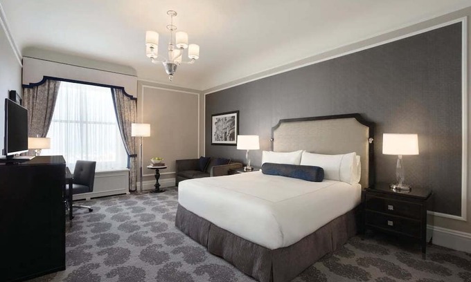 Nob Hill House | 1-Bedroom Suite at a 5⭐️ Hotel