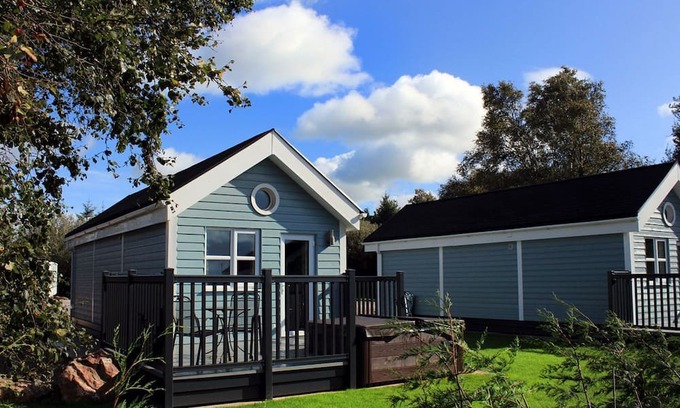 Annan Cabin | 1 bedroom accommodation in Annan