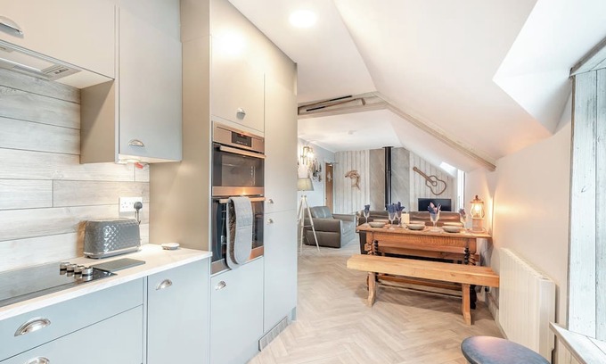 Dunure Cottage | Harbour View is a gorgeous first floor, coastal apartment situated on the edge of the harbour with s
