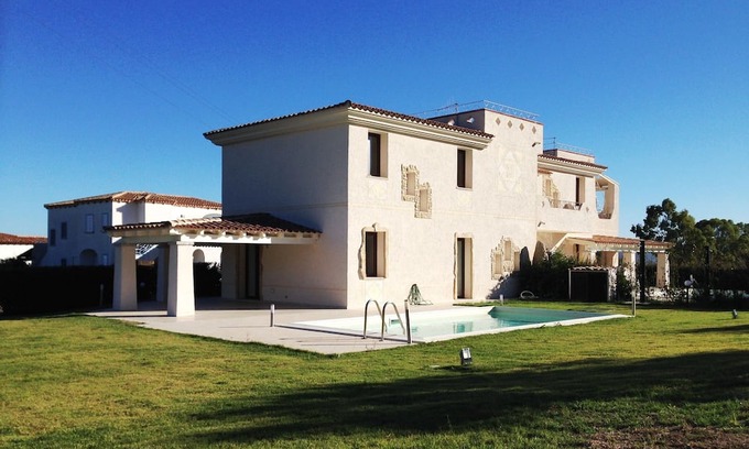 Case Peschiera-Lu Fraili Villa | SanTeodoro Exclusive House