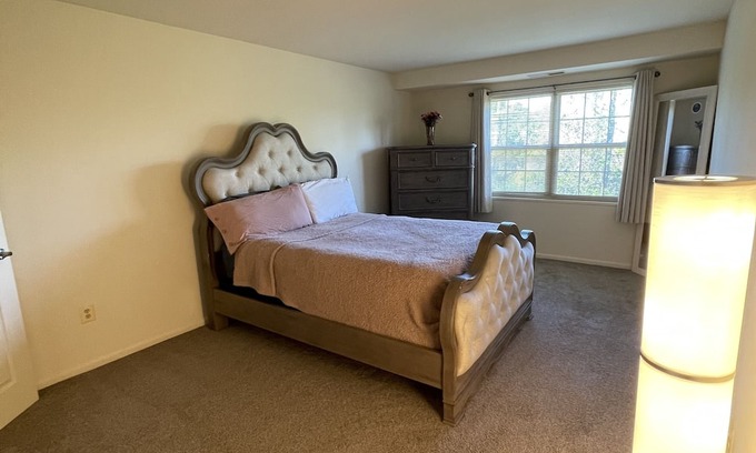 Towson Apartment | Lovely 2 Bedroom unit surrounded by nature