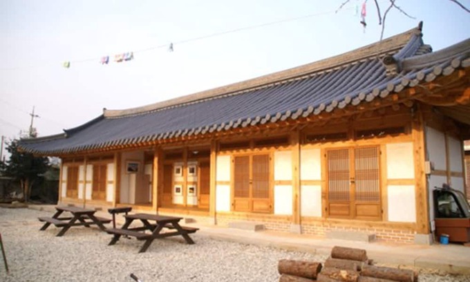Tarimok House | Reed House Hanok Pension