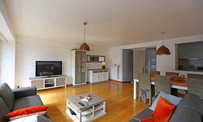 Knokke Apartment | Stunning apartment downtown 300m from the beach
