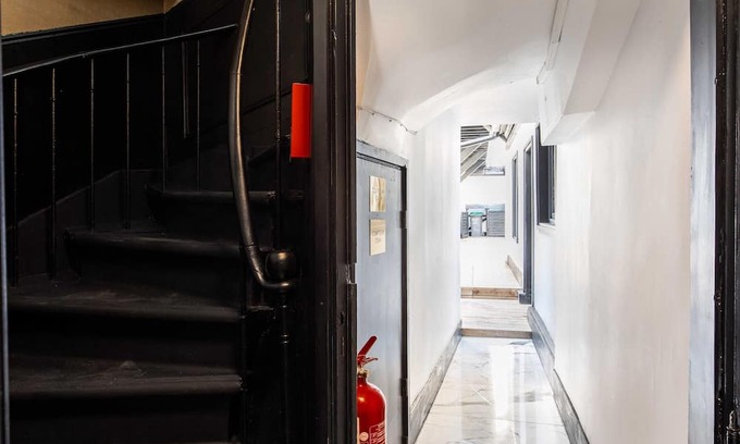 Quartier de Javel Apartment | Bright Studio - Tour Eiffel/Champs de Mars