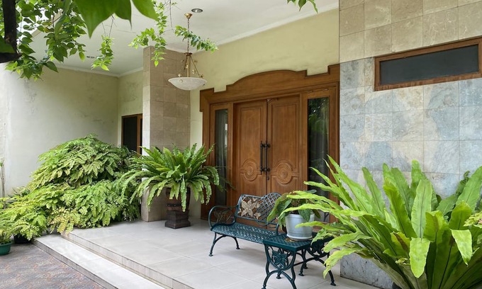 Laweyan House | Aldeoz Villa Ndalem Marwatan Solo