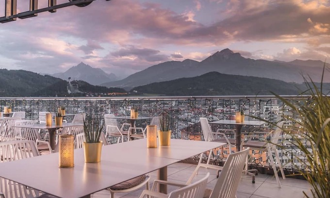 Innsbruck City Centre House | Panorama room " Classic" 25 m² - aDLERS Hotel Innsbruck