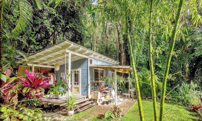 Currumbin Valley Cabin | Cabin the Near the Sea