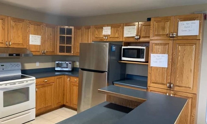Colborne Cottage | Charming 5-bedroom cottage in enchanting Colborne