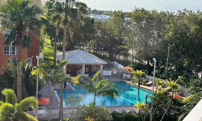 Weston Resort | Luxury one bedroom and one bathroom unit with full amenities