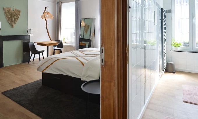 Liege Bed & Breakfast | Chambre D'hôtes Tout Confort Avec lit 180 Avec SDB Privée Proche du Centre Ville