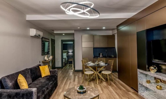 Sisli Apartment | A Palace Suites - One-Bedroom Suite