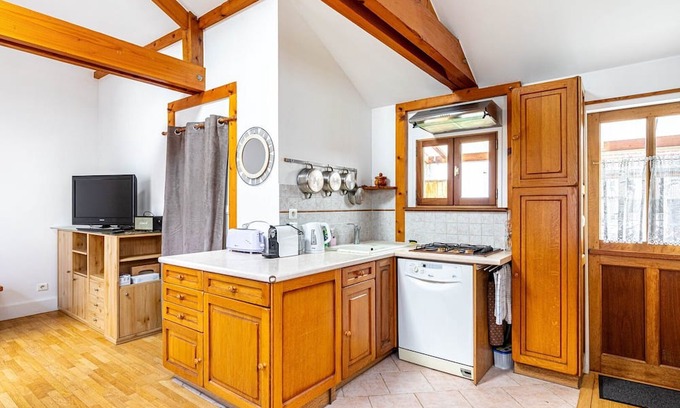 Arcueil House | GuestReady - Modern Comfort in Arcueil