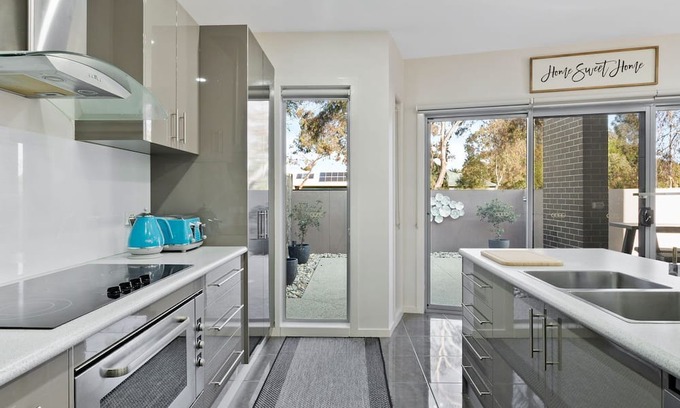 Mulwala House | The Mulwala Townhouse