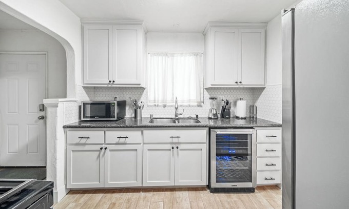 El Centro House | Lovely 2-bedroom house in El Centro with WiFi, AC