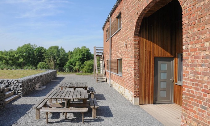 Noiseux House | Rural group home with sauna and garden
